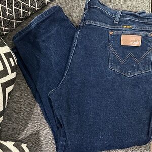 Wrangler Men's Deep Blue Relaxed Jeans